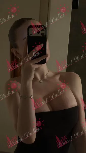 Amelia, 21 years old, 170 cm, large
