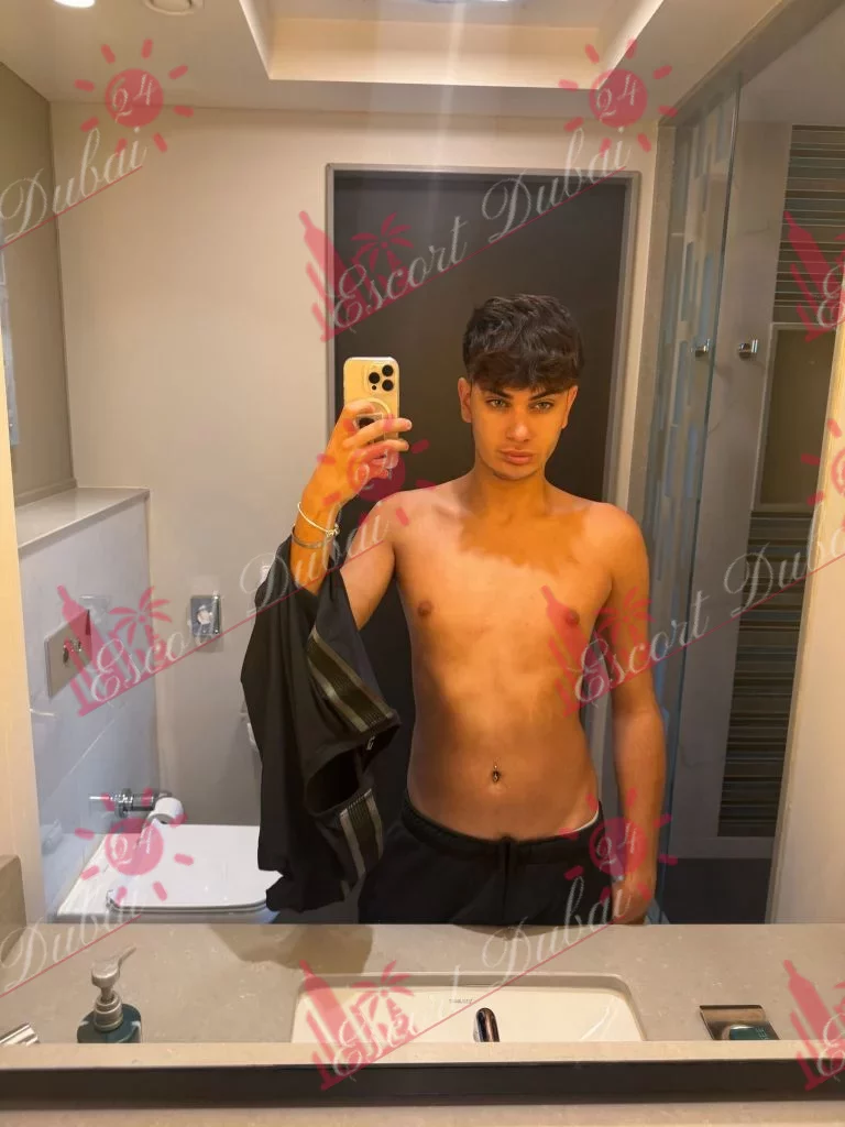 Edward, 19 years old, 180 cm