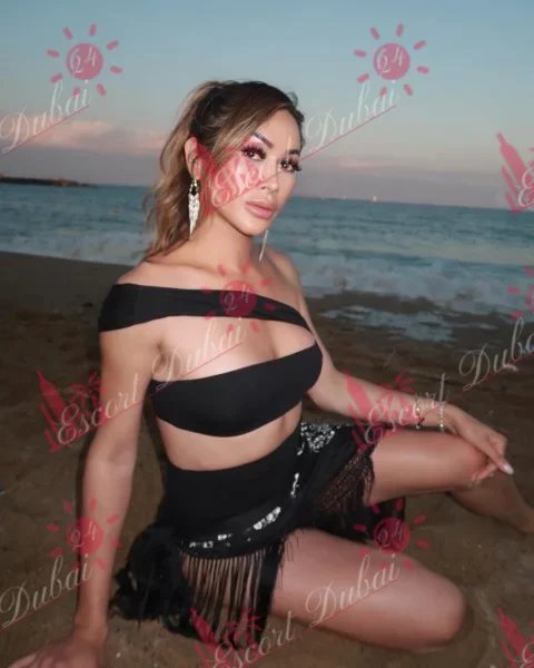 Layla, 26 years old, 170 cm, small