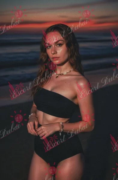 Nicole, 24 years old, 174 cm, medium