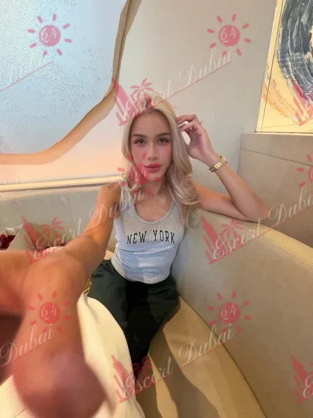 Ophelia, 27 years old, 174 cm, small