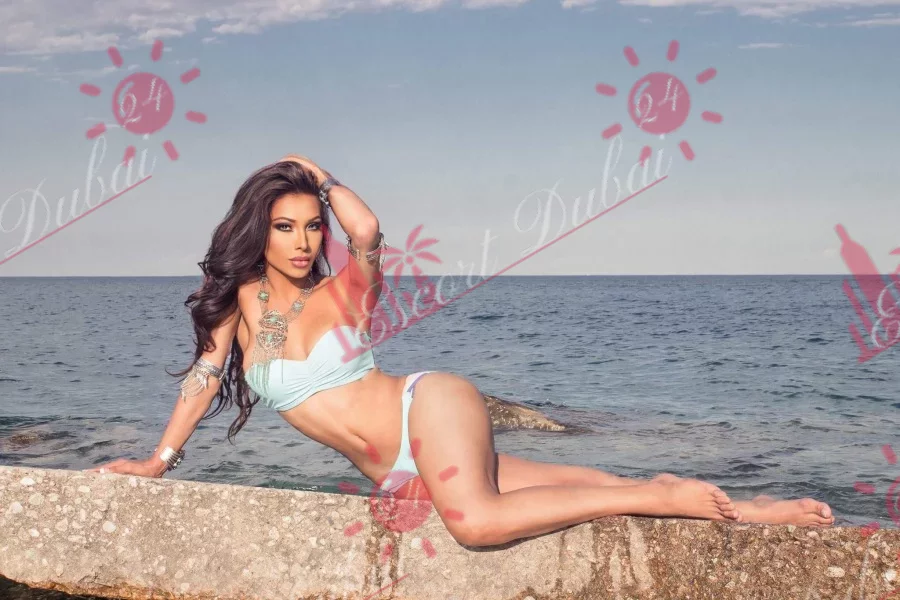 Selena, 27 years old, 158 cm, medium