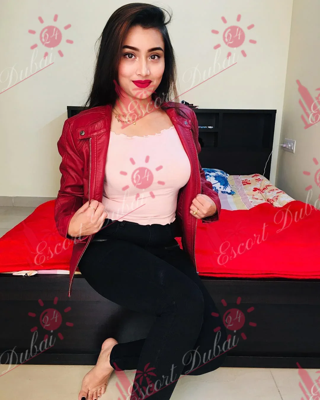 Layla, 30 years old, 167 cm, medium