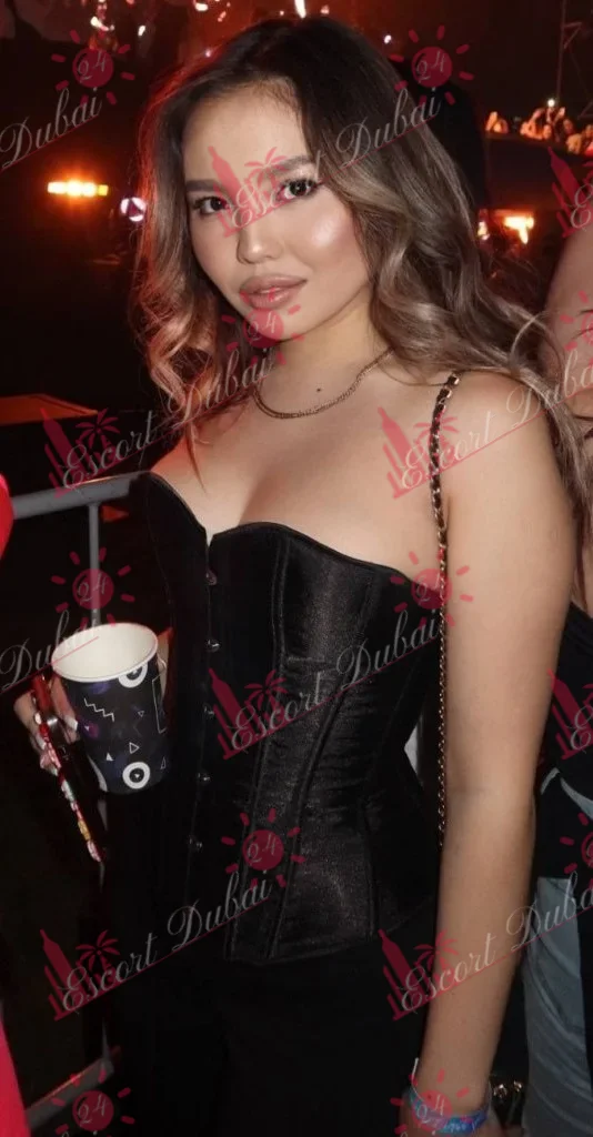 Nelly, 22 years old, 163 cm, 2