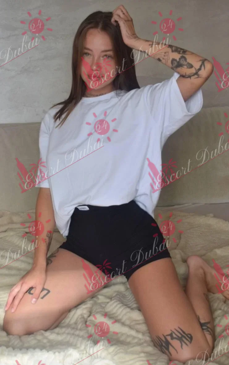 Roxana, 23 years old, 169 cm, 2
